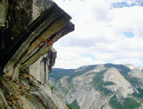 Alex HonnoldCosmic Debris (5.13b)Free Solo