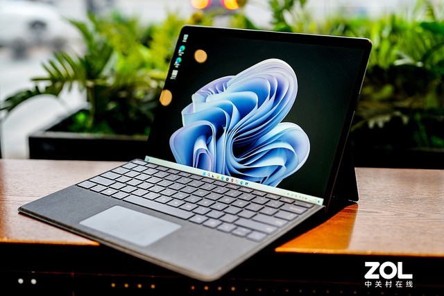 ӢضEvo֤ Surface Pro 9 